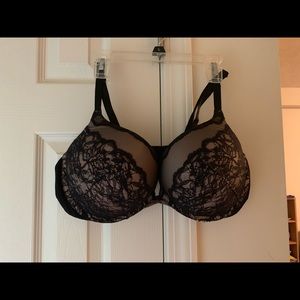 Victoria’s Secret Bombshell Plunge bra 38D